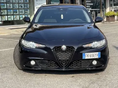 Usata Alfa Romeo Giulia 136 CV (100 kW) 2017 Berlina