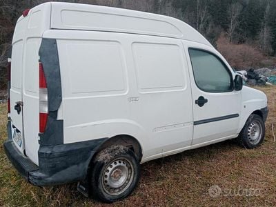 Usata Fiat Doblò 105 CV (77 kW) 2004 Monovolume