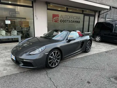 Usata Porsche 718 299 CV (219 kW) 2017 Grigio Cabrio