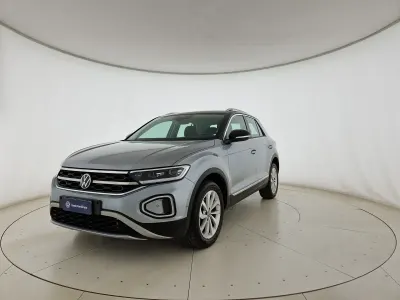 Usata VW T-Roc Style 150 CV (110 kW) 2023 Argento SUV