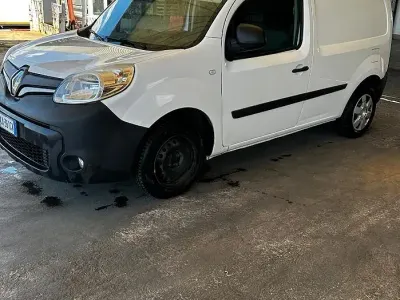 Usata Renault Kangoo 75 CV (55 kW) 2020 Monovolume