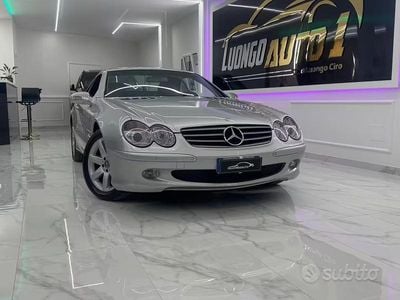 Usata Mercedes SL500 306 CV (225 kW) 2002 Grigio Cabrio