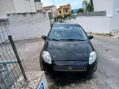 Usata Fiat Grande Punto 65 CV (47 kW) 2007 Nero Utilitaria