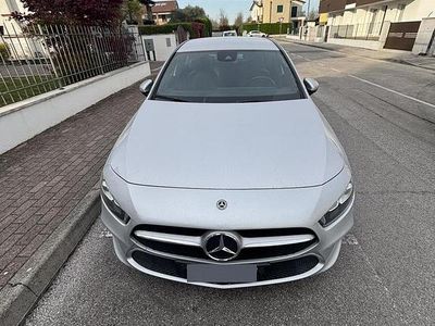 Usata Mercedes A180 116 CV (85 kW) 2021 Grigio Berlina