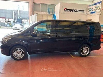 Mercedes V220