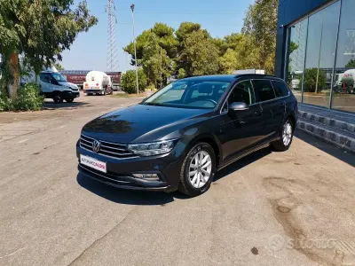 Usata VW Passat Executive 150 CV (110 kW) 2021 Nero Station wagon