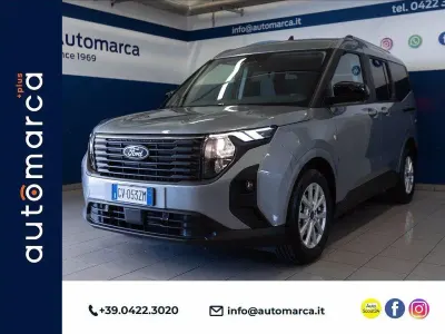 Usata Ford Tourneo Courier Titanium 126 CV (92 kW) 2024 Grigio metallizzato Monovolume