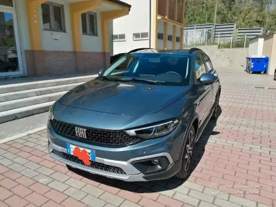 Usata Fiat Tipo Cross 131 CV (96 kW) 2025 Blu Monovolume