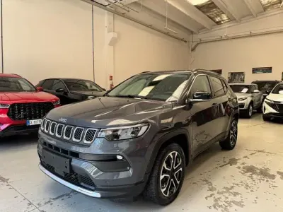 Usata Jeep Compass Limited 131 CV (96 kW) 2022 Grigio metallizzato SUV