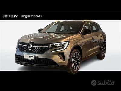 Begagnad Renault Austral Techno 200 HK (147 kW) 2023 Grå SUV