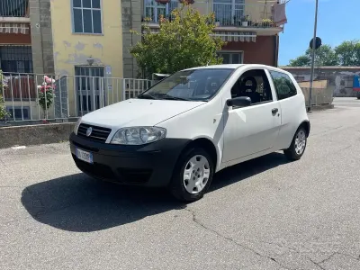 Usata Fiat Punto 60 CV (44 kW) 2006 Bianco Utilitaria