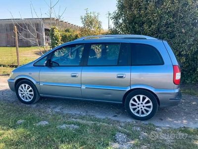 Usata Opel Zafira 101 CV (74 kW) 2004 Grigio Monovolume