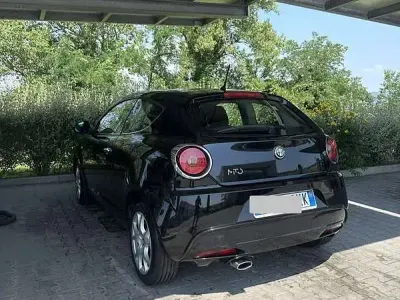 Usata Alfa Romeo MiTo Distinctive 79 CV (58 kW) 2009 Nero Utilitaria