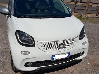 Usata Smart ForFour 71 CV (52 kW) 2017 Bianco Utilitaria