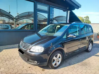 Usata VW Touran Highline 140 CV (102 kW) 2005 Nero Monovolume