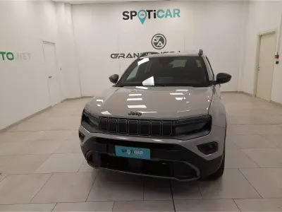 Nuova Jeep Avenger Overland 145 CV (106 kW) 2026 Grigio SUV