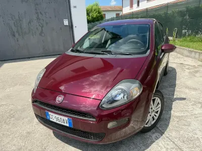 Occasion Fiat Grande Punto 77 ch (56 kW) 2012 Marron Citadine