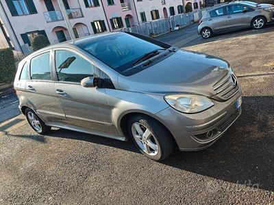 Usata Mercedes B180 2007 Grigio Monovolume