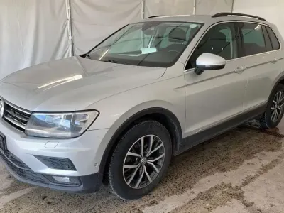 Usata VW Tiguan Comfortline 150 CV (110 kW) 2020 Argento SUV