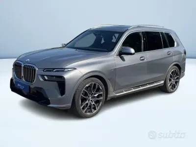 Begagnad BMW X7 M Sport 340 HK (250 kW) 2023 Grå SUV