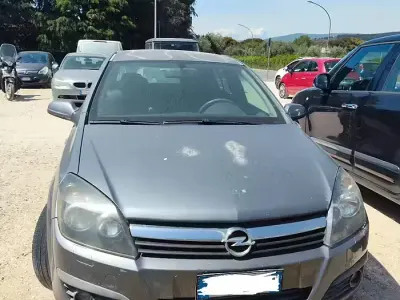 Gebraucht Opel Astra 82 PS (60 kW) 2006 Grau Kleinwagen
