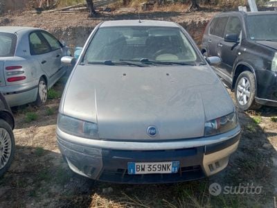 Usata Fiat Punto 80 CV (58 kW) 2001 Grigio Utilitaria