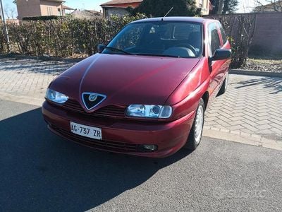 Usata 1995 Alfa Romeo 145 Utilitaria | 4000 €