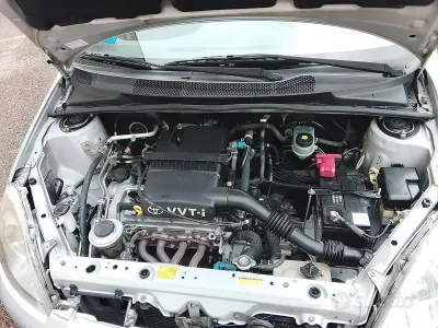Second-hand Toyota Yaris 68 CP (50 kW) 2001 Gri Berlinǎ