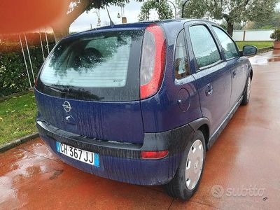 Usata Opel Corsa 75 CV (55 kW) 2003 Blu Berlina