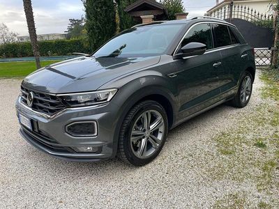 Usata VW T-Roc R-line 150 CV (110 kW) 2020 Grigio SUV