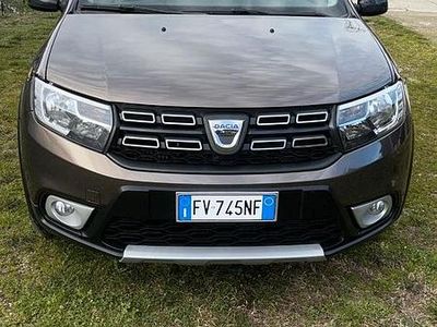 Usata Dacia Sandero Comfort 90 CV (66 kW) 2019 Marrone Berlina