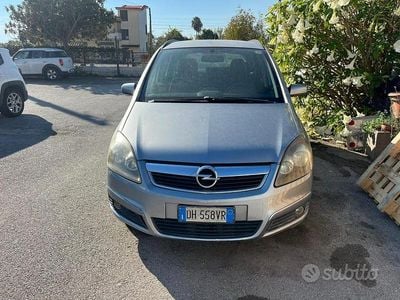 Usata Opel Zafira Cosmo 120 CV (88 kW) 2007 Blu Monovolume