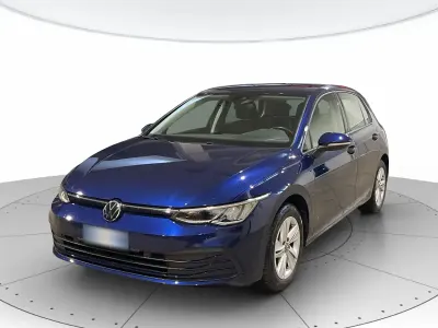 Usata VW Golf VIII R-line 131 CV (96 kW) 2022 Blu Berlina