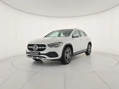 Usata Mercedes GLA200 163 CV (119 kW) 2022 Digital white SUV