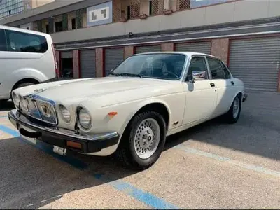 Usata Jaguar XJ 300 CV (220 kW) 1985 Berlina