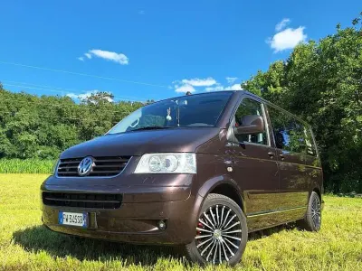 Usata VW Multivan Highline 174 CV (127 kW) 2008 Marrone Monovolume
