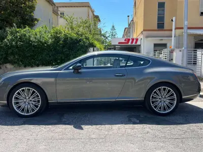 Usata Bentley Continental GT 610 CV (448 kW) 2008 Wrap grigio matt Coupé