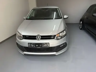 Usata VW Polo R-line 69 CV (50 kW) 2014 Argento Berlina