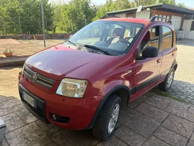 Usata Fiat Panda Climbing 69 CV (50 kW) 2005 Utilitaria
