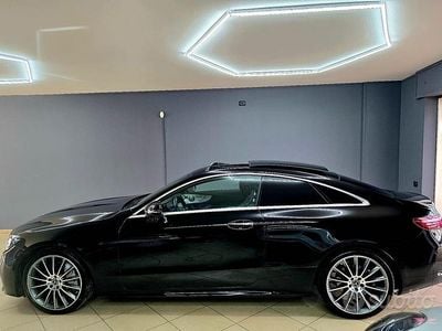 Usado Mercedes E400 Premium Plus 330 CV (242 kW) 2021 Negro Coupe