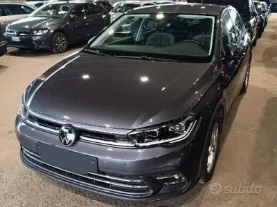 Usata VW Polo Style 95 CV (69 kW) 2025 Grigio Utilitaria