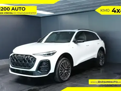 Nuova Audi Q5 S-Line 204 CV (150 kW) 2026 Bianco SUV