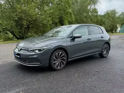 Second-hand VW Golf VII Style 150 CP (110 kW) 2021 Gri Hatchback