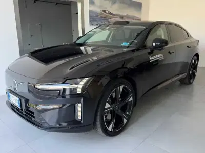 Usata Volvo ES90 Ultra 244 kW (333 CV) 2026 Nero Berlina