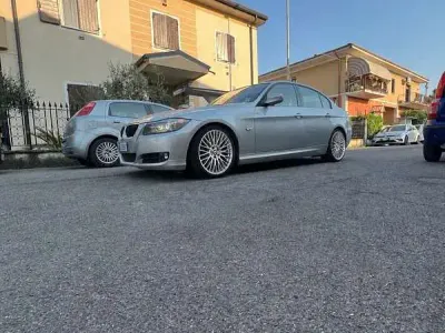 Usata BMW 320 184 CV (135 kW) 2011 Berlina