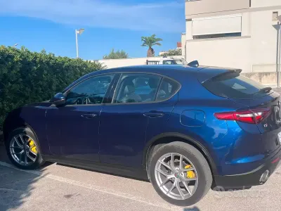 Usata Alfa Romeo Stelvio 210 CV (154 kW) 2019 Bluazzurro SUV