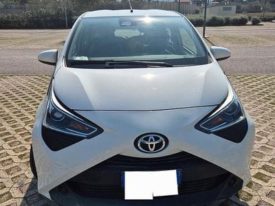 Usata Toyota Aygo 69 CV (50 kW) 2021 Bianco Utilitaria