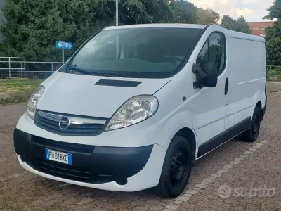 Usata Opel Vivaro 114 CV (83 kW) 2014 Bianco Monovolume
