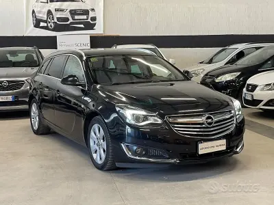 Usata Opel Insignia Cosmo 163 CV (119 kW) 2015 Nero Station wagon