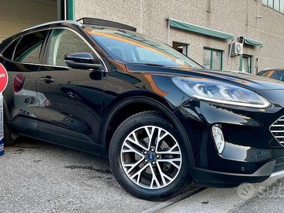 Usata Ford Kuga Titanium 120 CV (88 kW) 2020 Nero SUV